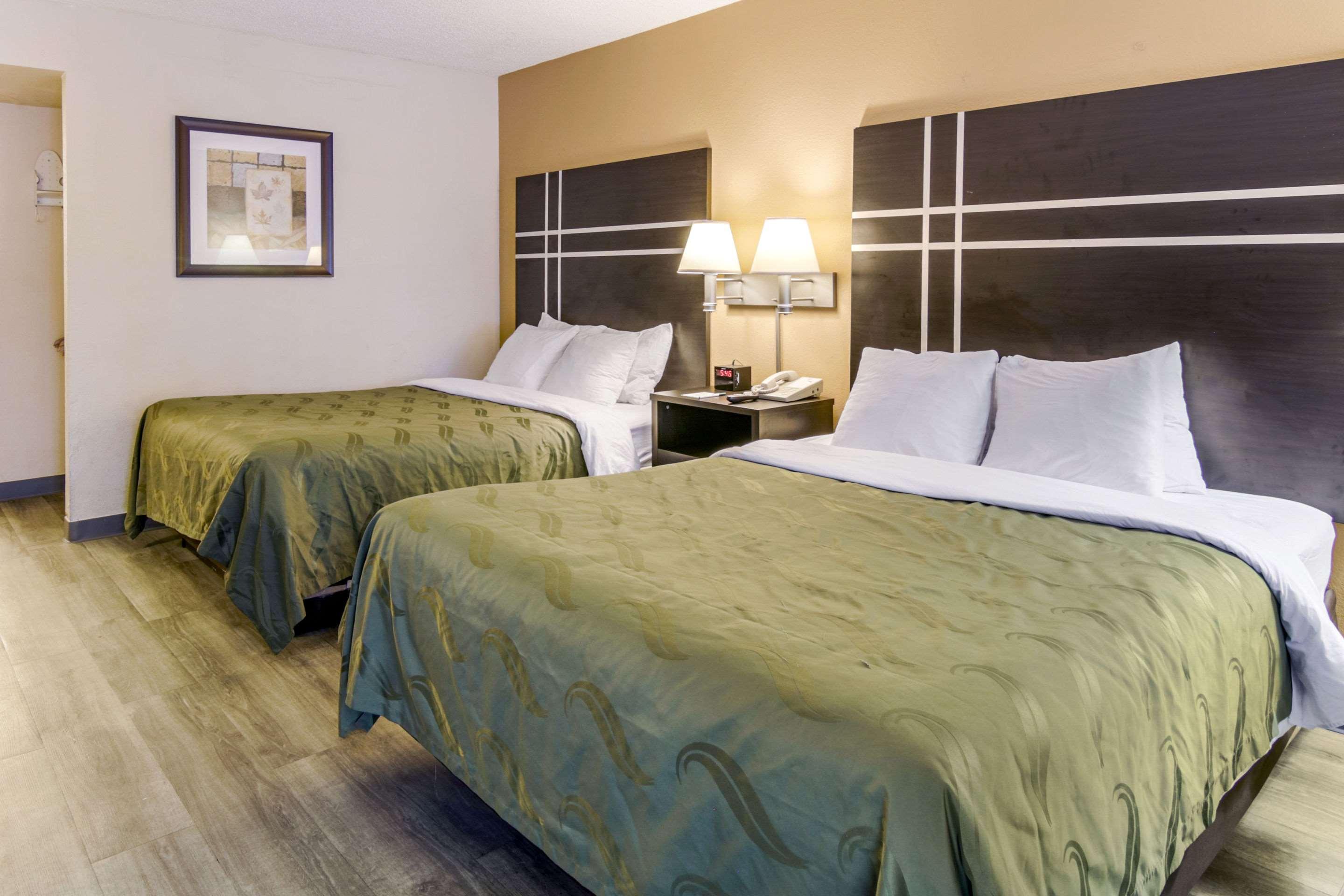 Quality Inn & Suites Atlanta Stone Mountain Exterior photo