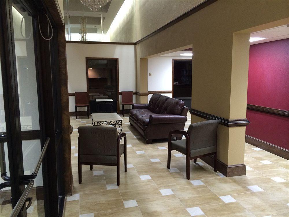 Quality Inn & Suites Atlanta Stone Mountain Exterior photo